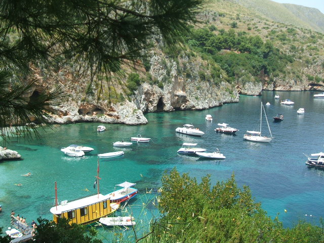 Escursioni In Barca Lungo La Costa Del Cilento